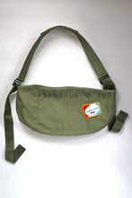 Load image into Gallery viewer, Seabag Crescent Bag